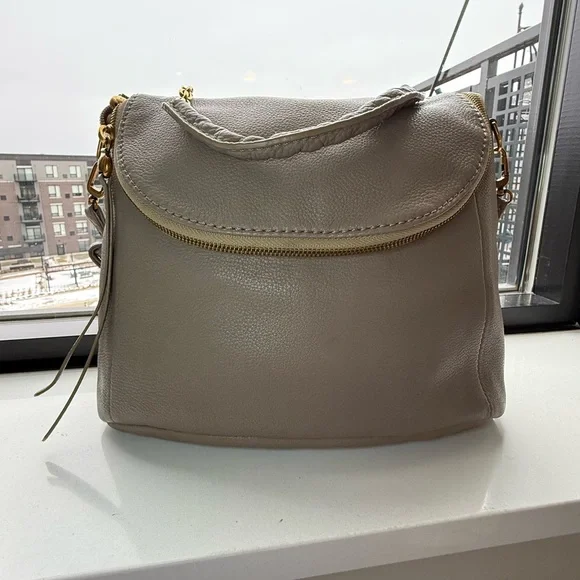 HOBO Fern Foldover Messenger bag in Pebbled Leather Taupe - Picture 3 of 13